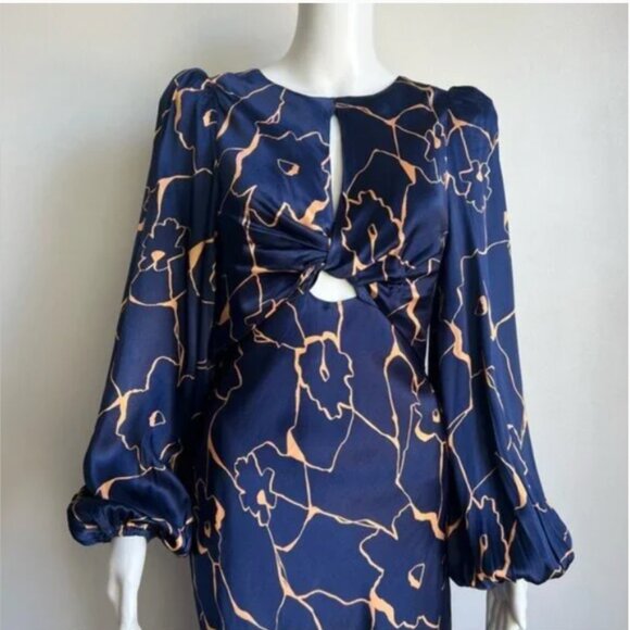 NWT ASTR The Label Suzy Satin Cutout Maxi Dress - M - Picture 4 of 10